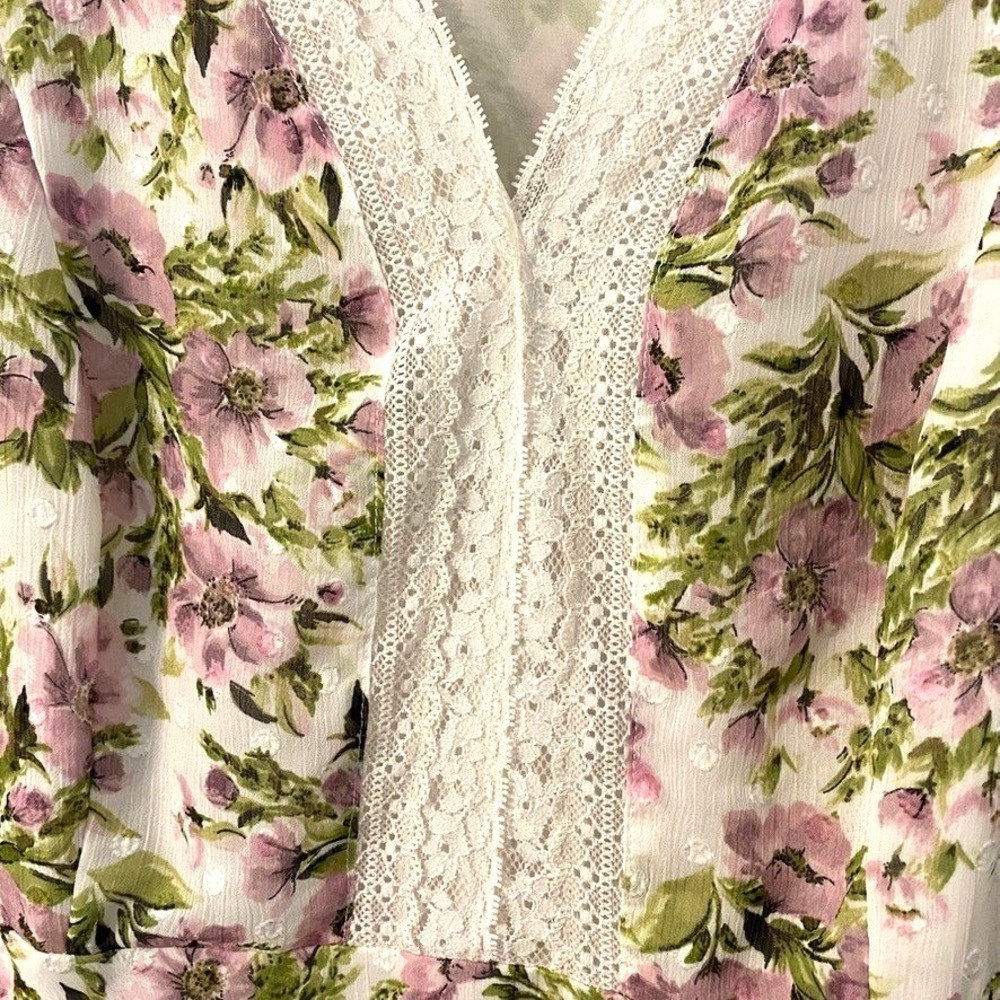 Torrid 2 Floral‎ Clip Dot Chiffon Lace Trim Flutter Sleeve Blouse Purple Green - Picture 7 of 14